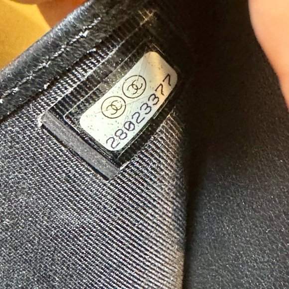 Sold x CHANEL Egypt collection Metallic Calfskin Crocodile Embossed Compact Flap - Picture 5 of 6